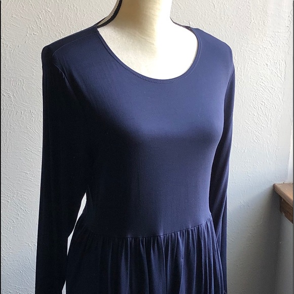 AZULES Tops - 👚NWOT👚AZULES-navy long sleeve babydoll tunic